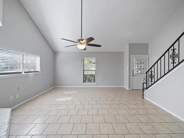 28630 Lochlevan Ct — Photo 9