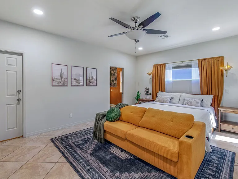 1800 Burgundy Dr — Photo 12