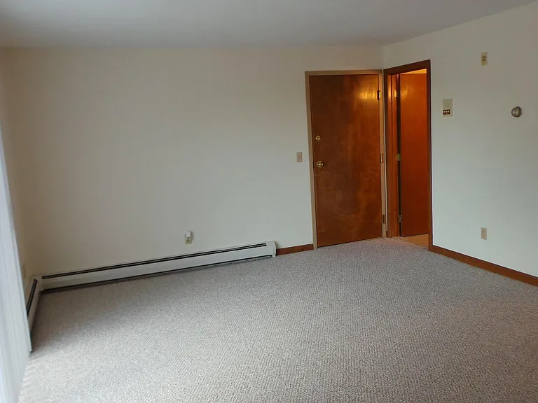 68 Woonasquatucket Ave — Photo 20