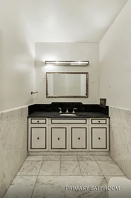 Sold by Sotheby's International Realty | media 16