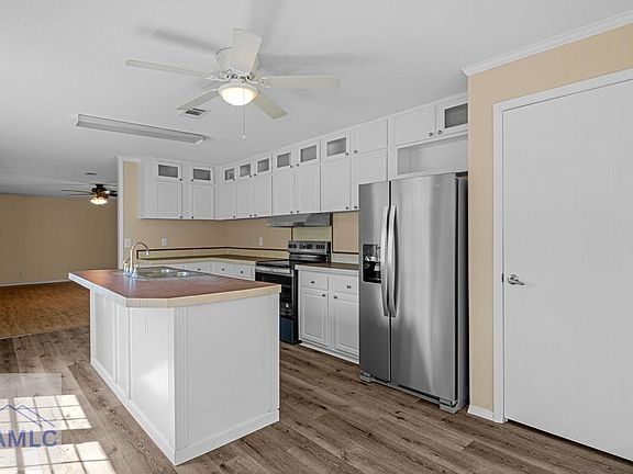 2nd image of 1870 Isle Of Wight Rd