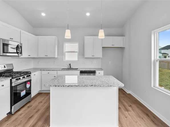 2563 Raspberry Hill Dr, Winston Salem, NC 27106