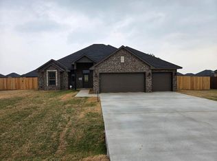 5512 NE Minnow Ln, Elgin, OK 73538