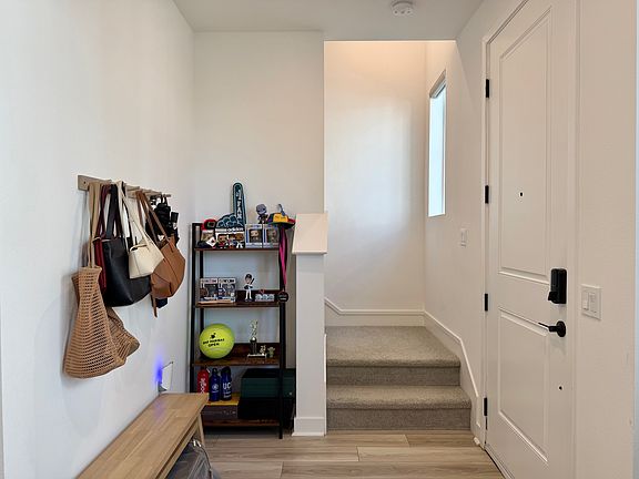 4th image of 259 N Magnolia Ave #2