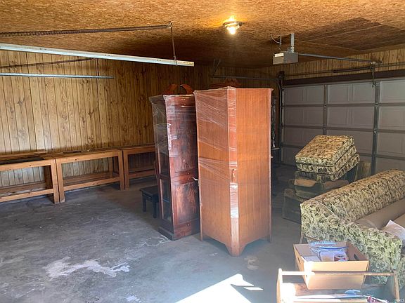 3rd image of 3315 Leslie Dr