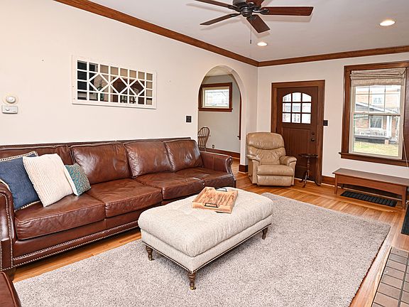 5th image of 4300 Ashland Ave