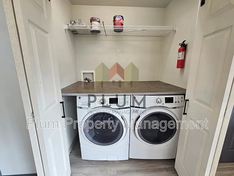 1314 Bulwer St — Photo 11