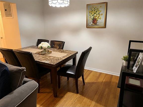 4th image of 194 Smith Street #1M