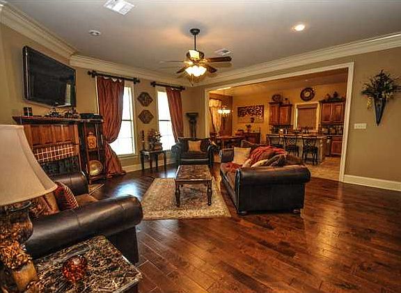 5th image of 119 Billingford Dr