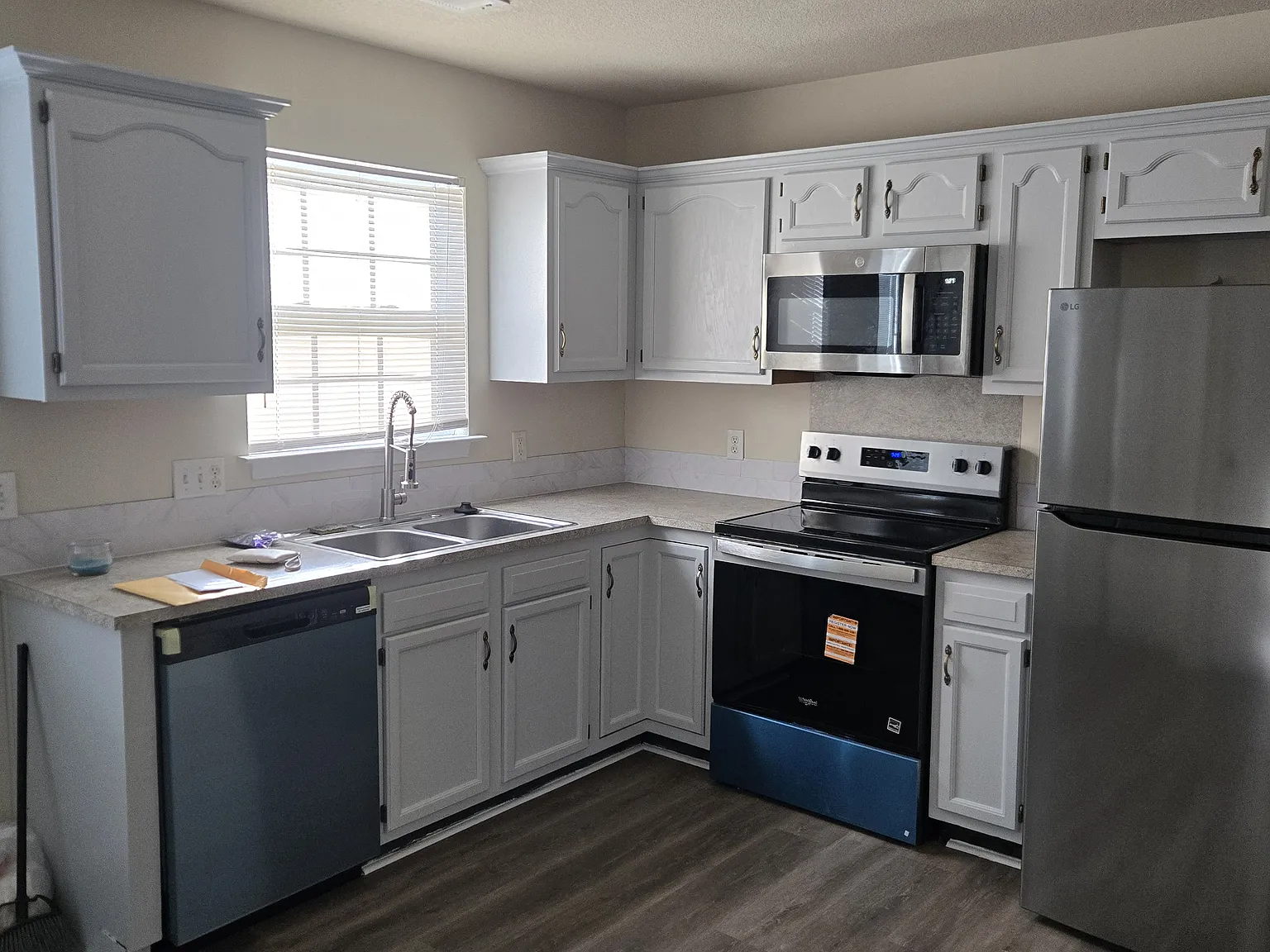 2 bed, 1.5 bath, 1000 sqft, $1,375 — Photo 1
