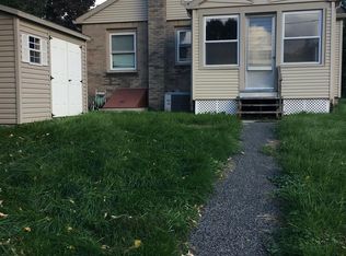 2 Becraft Ave, Hudson, NY 12534