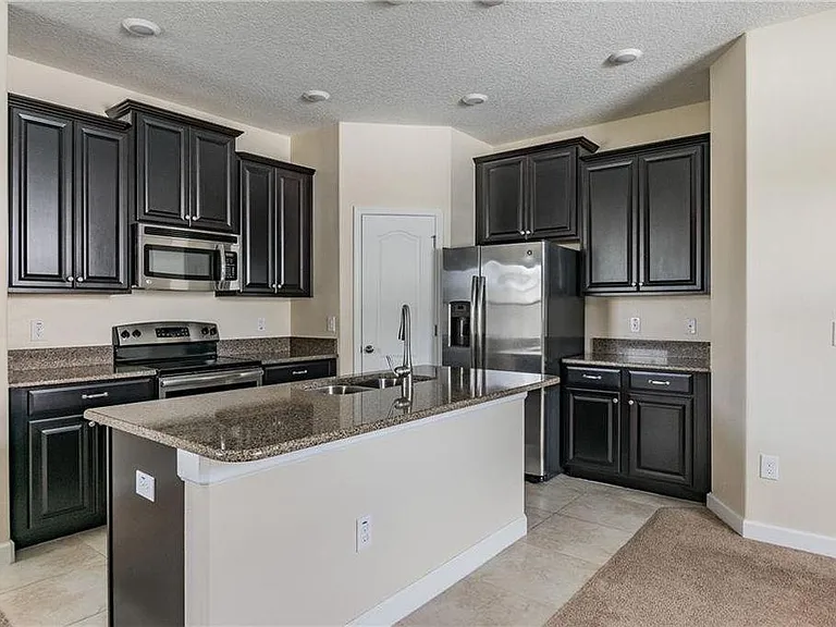 13303 Penshurst Ln — Photo 4