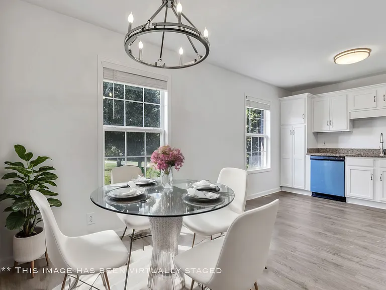 427 Sierra Ct — Photo 6