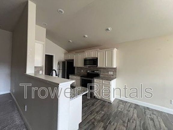 3rd image of 9306 Sagebrush Ave