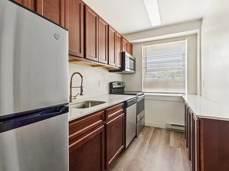 Greene Tree Apartments — Photo 2