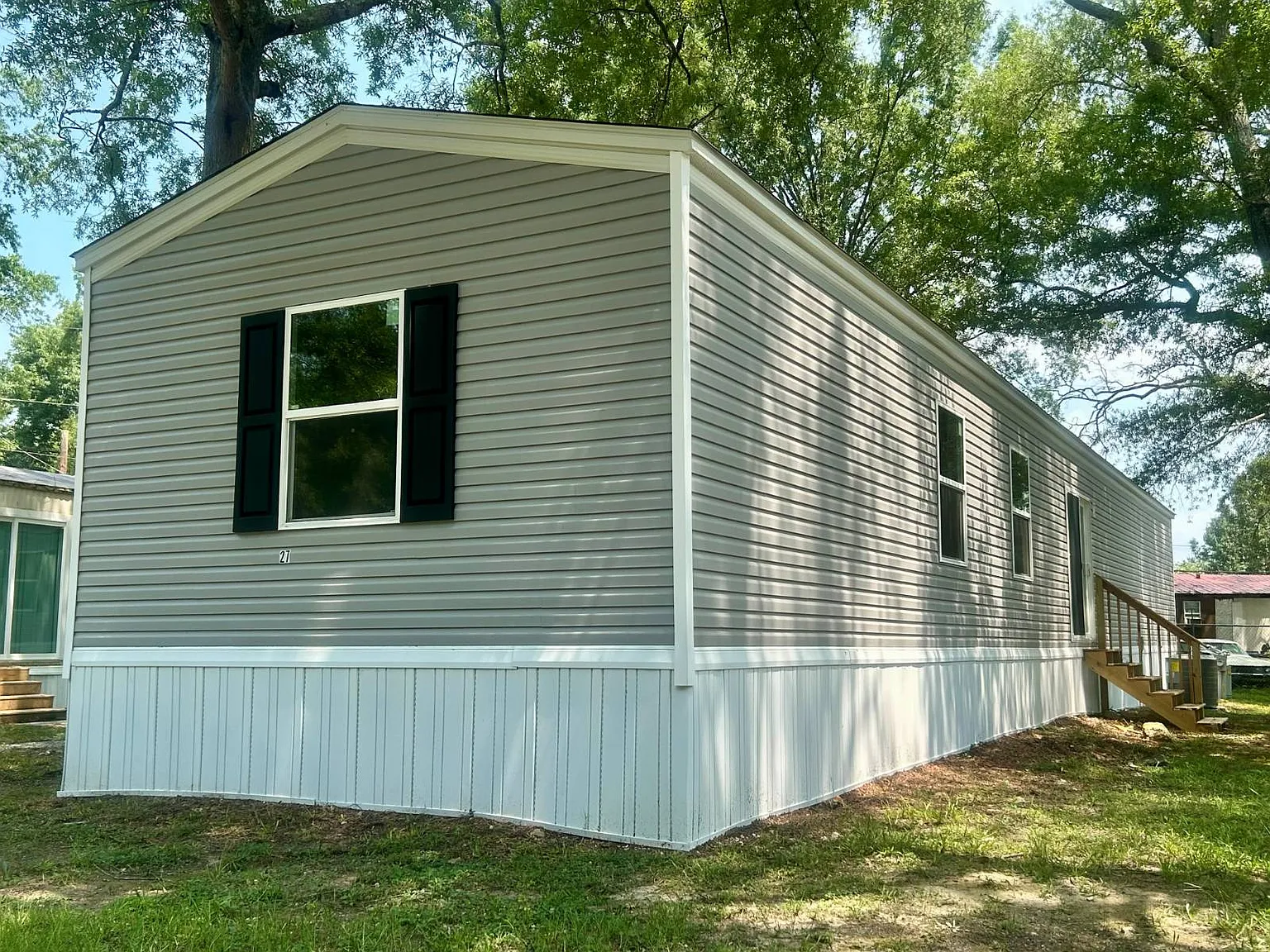 3 bed, 2.0 bath, 1140 sqft, $999 — Photo 2