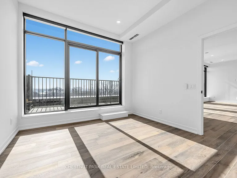 759 Queen St E #Penthouse 1 — Photo 3