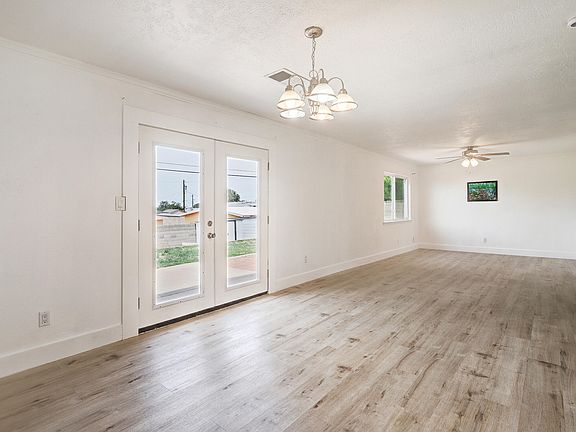 2nd image of 529 Chelwood Park Blvd NE