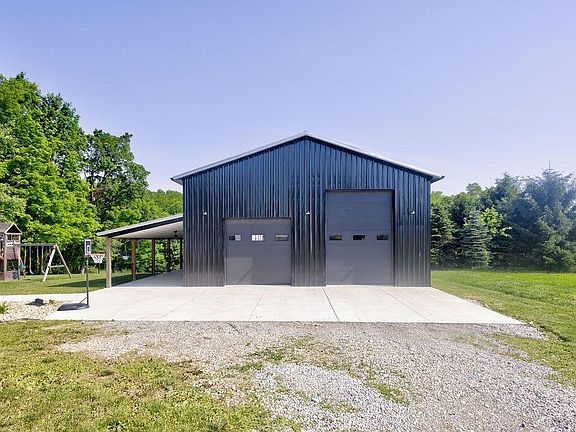 3rd image of 7253 Township Road 119