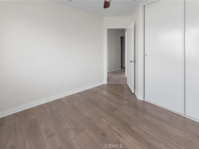 1232 Kings Rd — Photo 2
