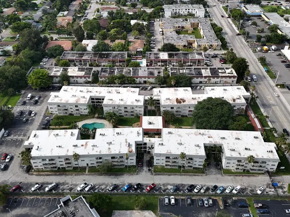 15225 NE 6th Ave APT B202, Miami, FL 33162