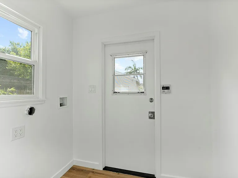 11414 Francis Pl — Photo 9