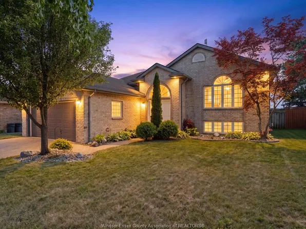 25 William St, Kingsville, ON N0R 1B0