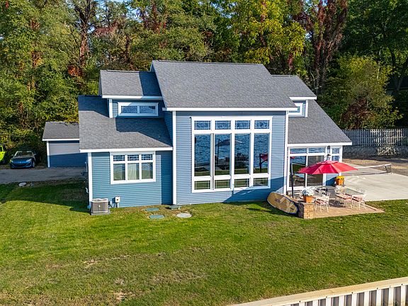 5th image of 58001 Hill Dr