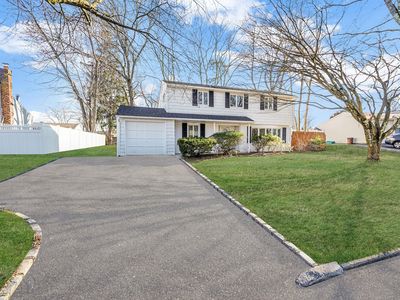 46 Grand Haven Drive, Commack, NY, 11725