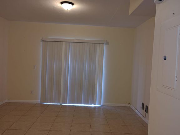 3rd image of 1206 SE 8th St #103