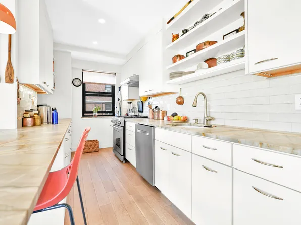 268 East Broadway image 12 of 38