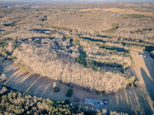 1485 Pine Ridge Rd, Huddleston, VA 24104