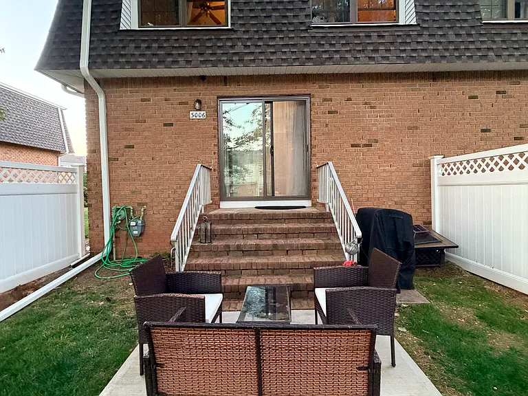 3006 Astor Close — Photo 1
