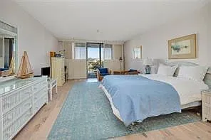 1 bed, 1.0 bath, 800 sqft, $1,600 — Photo 2