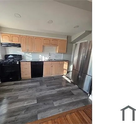 1542 Langford Rd — Photo 2