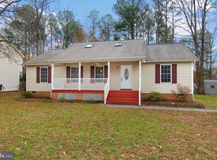 112 Santa Maria Ave, Colonial Beach, VA 22443