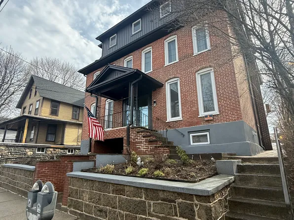 255 Washington St APT 1, East Stroudsburg, PA 18301