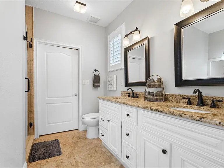 6420 Sunset Bay Cir — Photo 31