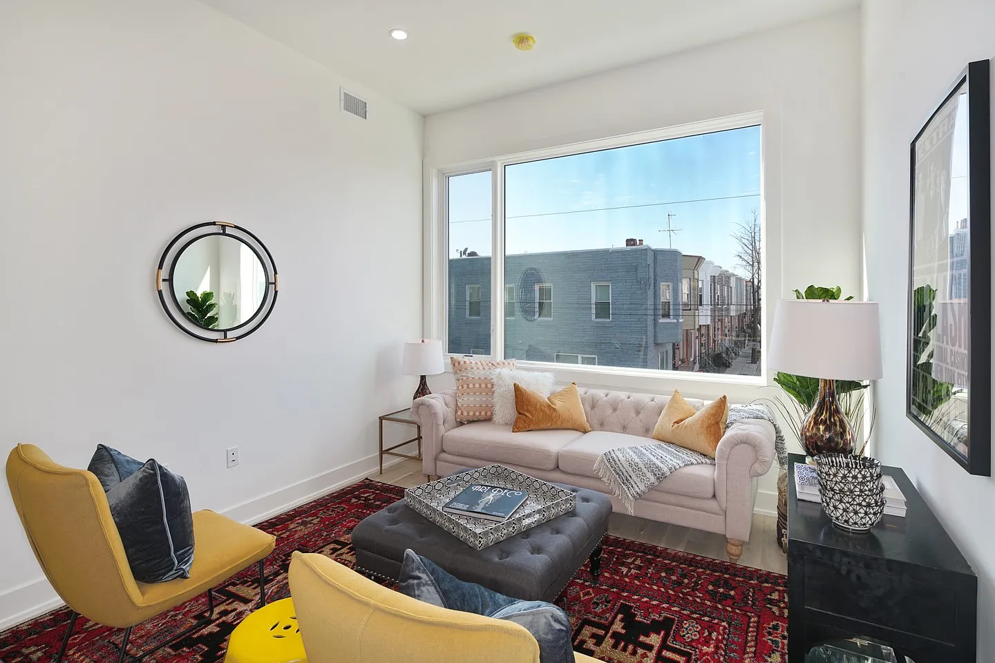 2 bed, 854 sqft, $1,649 — Photo 2