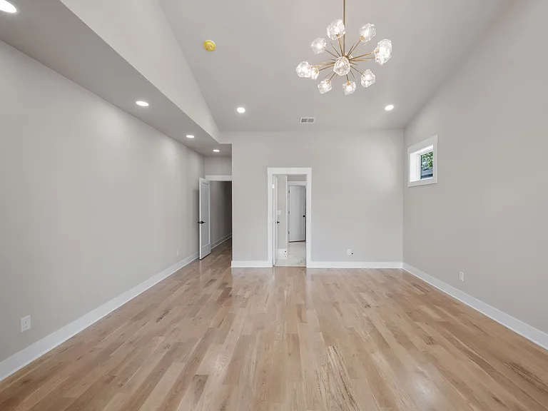 2527 W Heiman St #2527 — Photo 25
