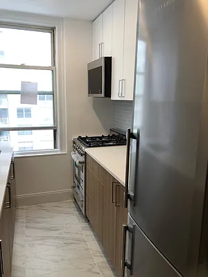 Sold by Berkshire Hathaway HomeServices New York Properties | media 19