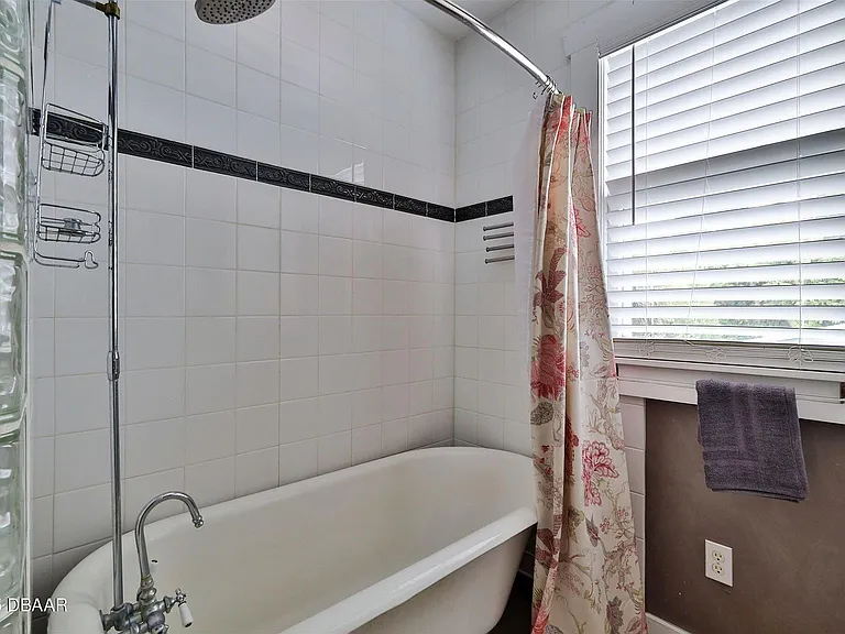 303 Washington St #A — Photo 11