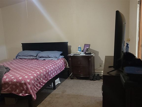 4th image of 303 Caballo Way