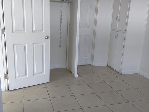 3rd image of 3741 Herman Ave