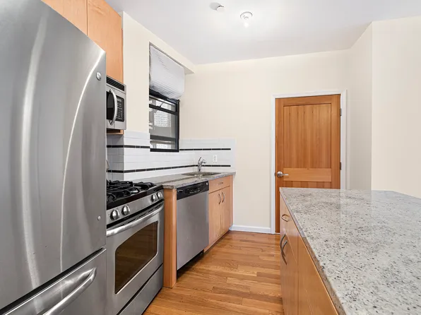 250 Manhattan Avenue image 1 of 15