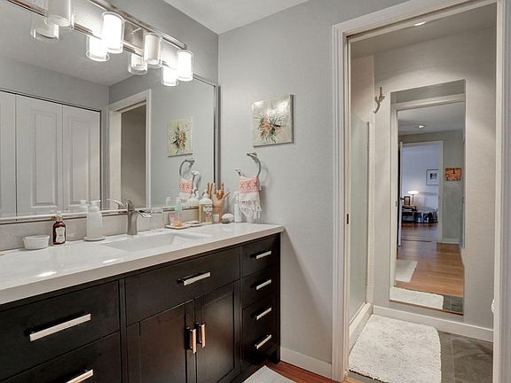 4th image of 2253 Gilman Dr W APT 404