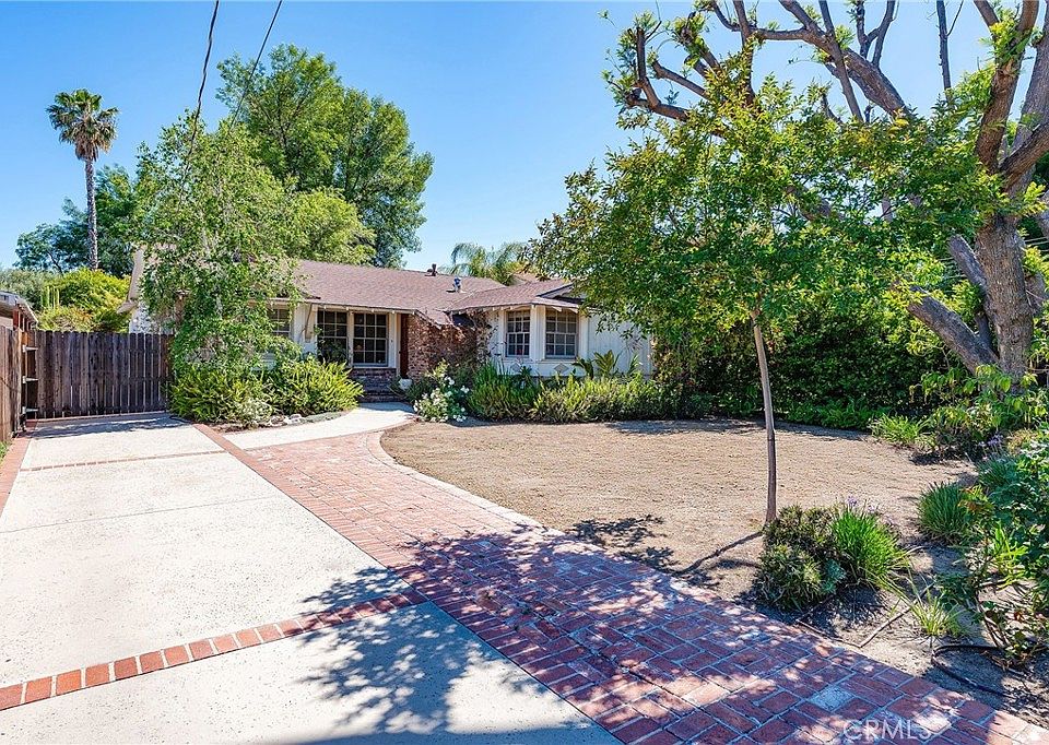 1st image of 23046 Mariano St