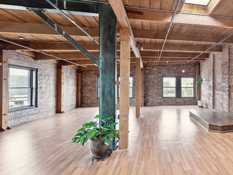 Building Photo 5