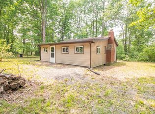 106 Davis Ln, Slippery Rock, PA 16057
