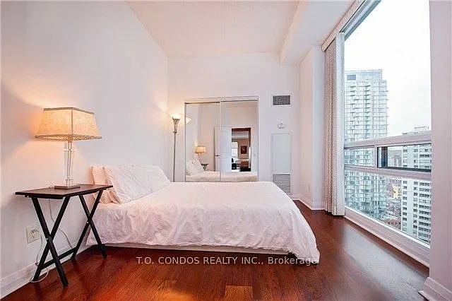 1121 Bay St #2001 — Photo 11